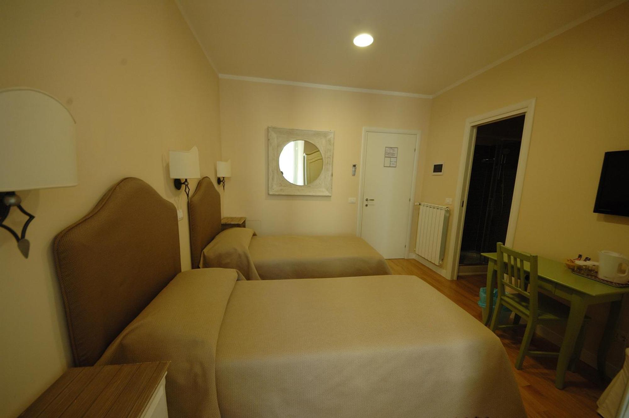 Residenza Dei Gracchi Hotel Rome Exterior photo