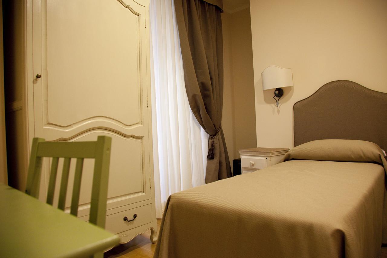 Residenza Dei Gracchi Hotel Rome Exterior photo