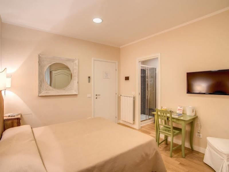 Residenza Dei Gracchi Hotel Rome Exterior photo